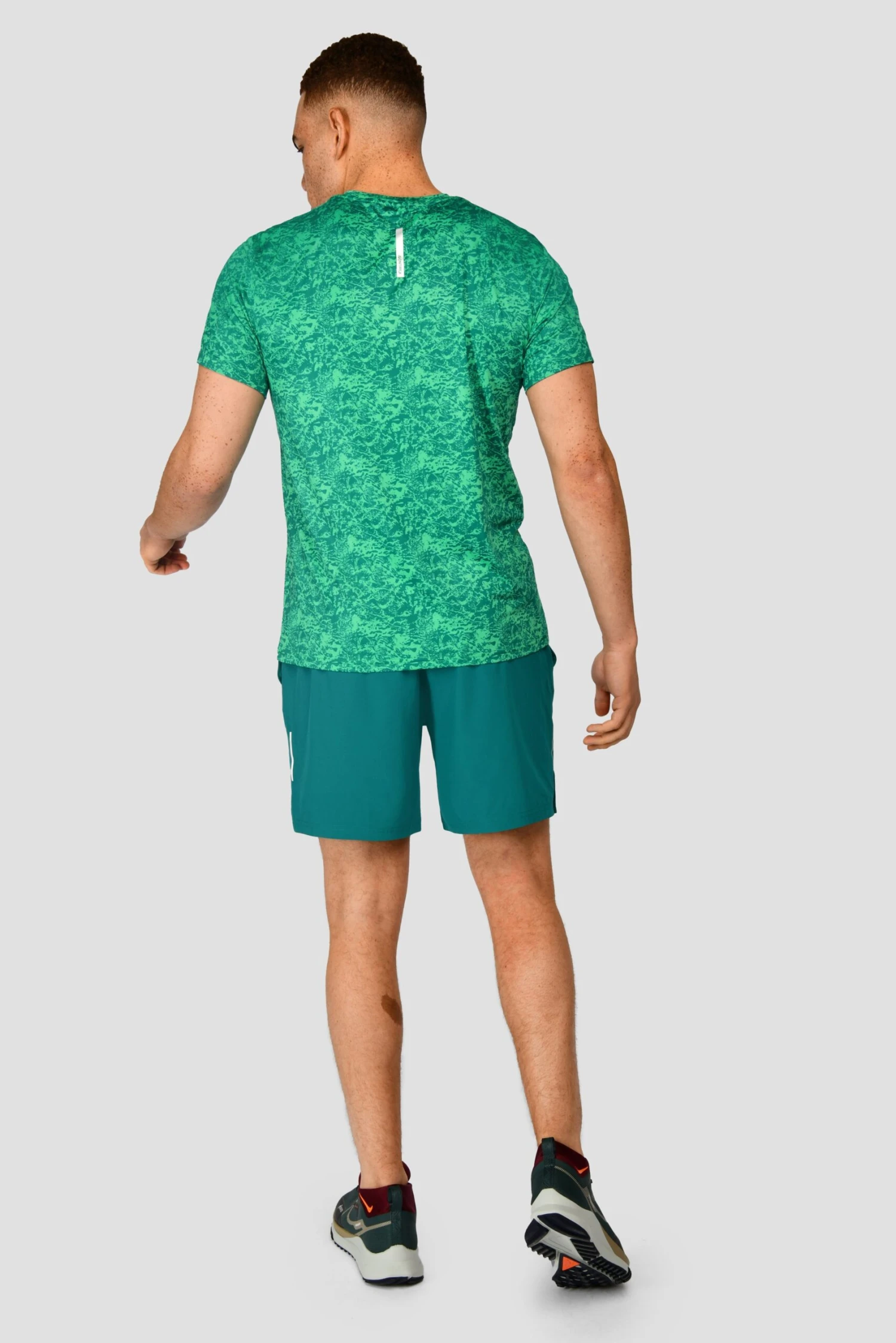 Alto Printed T-Shirt - Mountain Meadow/Deep Sea 4 Alto Printed T-Shirt - Mountain Meadow/Deep Sea - Image 4