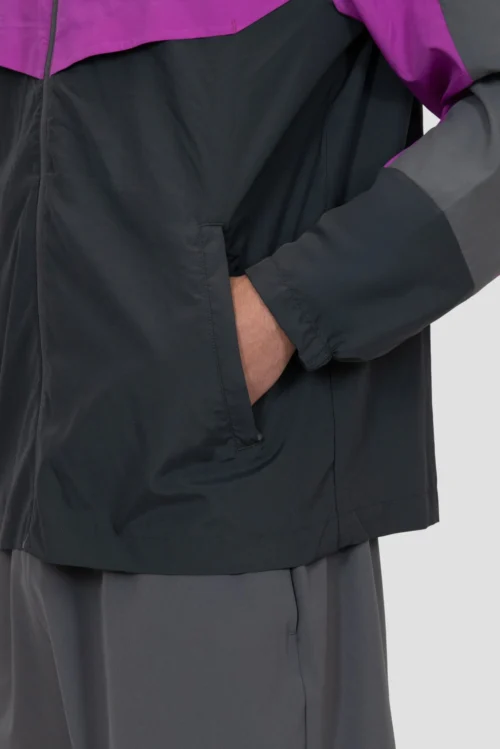 Breeze 2.0 Windbreaker - Cement Grey/Electric Purple/Asphalt -Urban Sport Wear Store BREEZE 2.0 WINDBREAKER CASTLEROCK PURPLE CACTUS FLOWER ASPHALT Sleeve Detail scaled