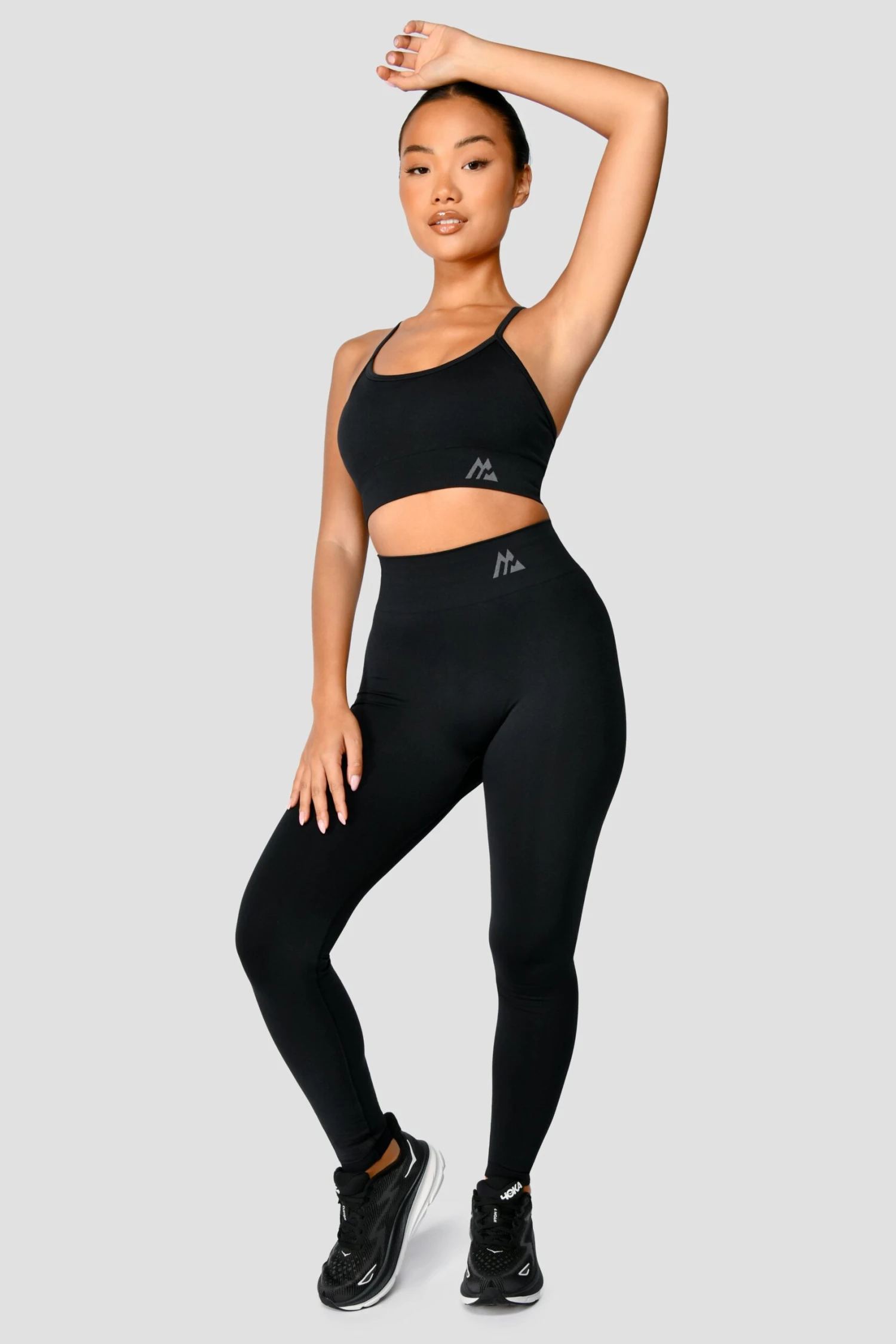 Evolve Seamless Bra Top - Black 2 Evolve Seamless Bra Top - Black - Image 2