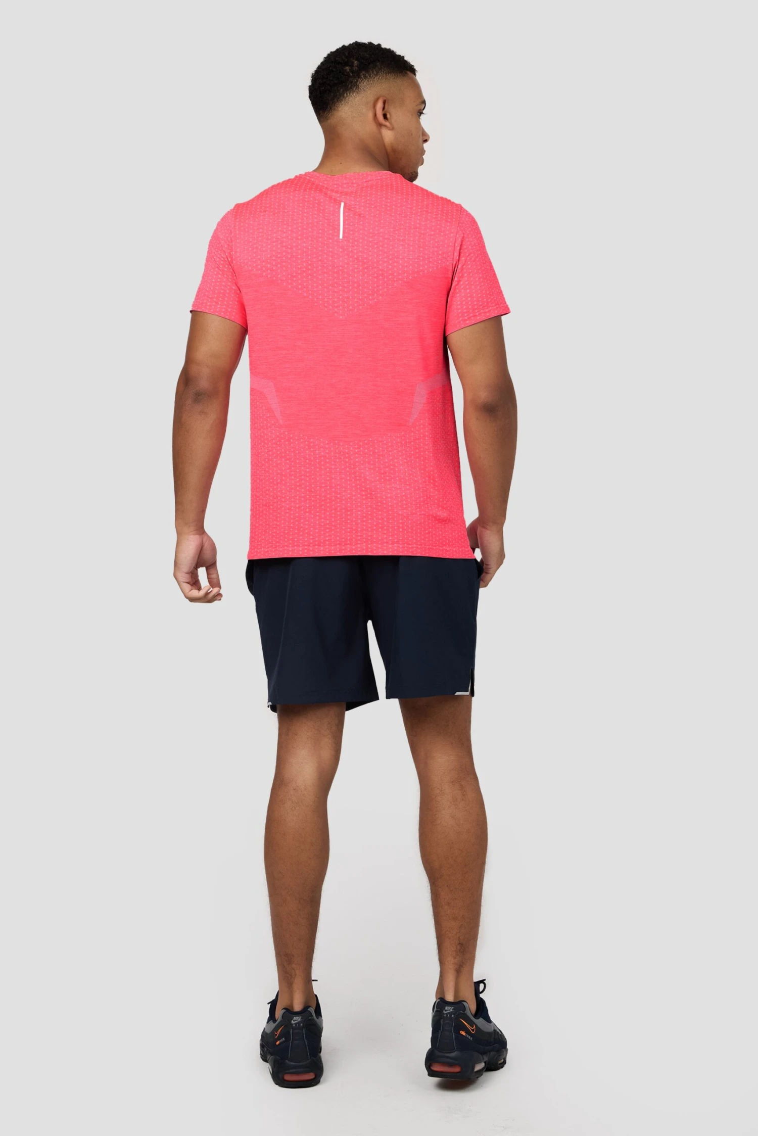Vault Seamless T-Shirt - Shocking Pink/Breeze 4 Vault Seamless T-Shirt - Shocking Pink/Breeze - Image 4