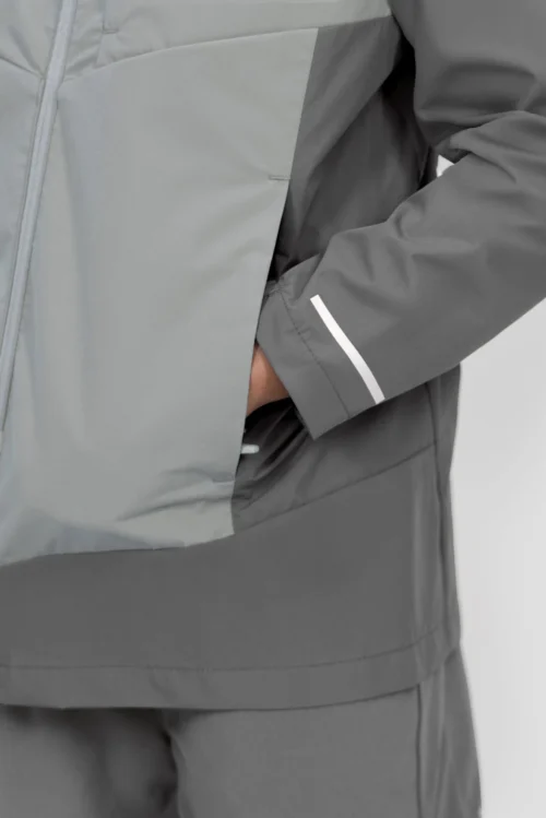 Boys Kodiak Windshell - Cement Grey/Platinum Grey -Urban Sport Wear Store KODIAK WINDSHELL CASTLEROCK MONUMENT Sleeve Detail scaled