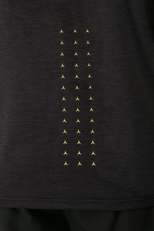 MTX Run Vital T-Shirt - Black 11 MTX Run Vital T-Shirt - Black -Urban Sport Wear Store MTX RUN VITAL TEE BLACK backdetail scaled