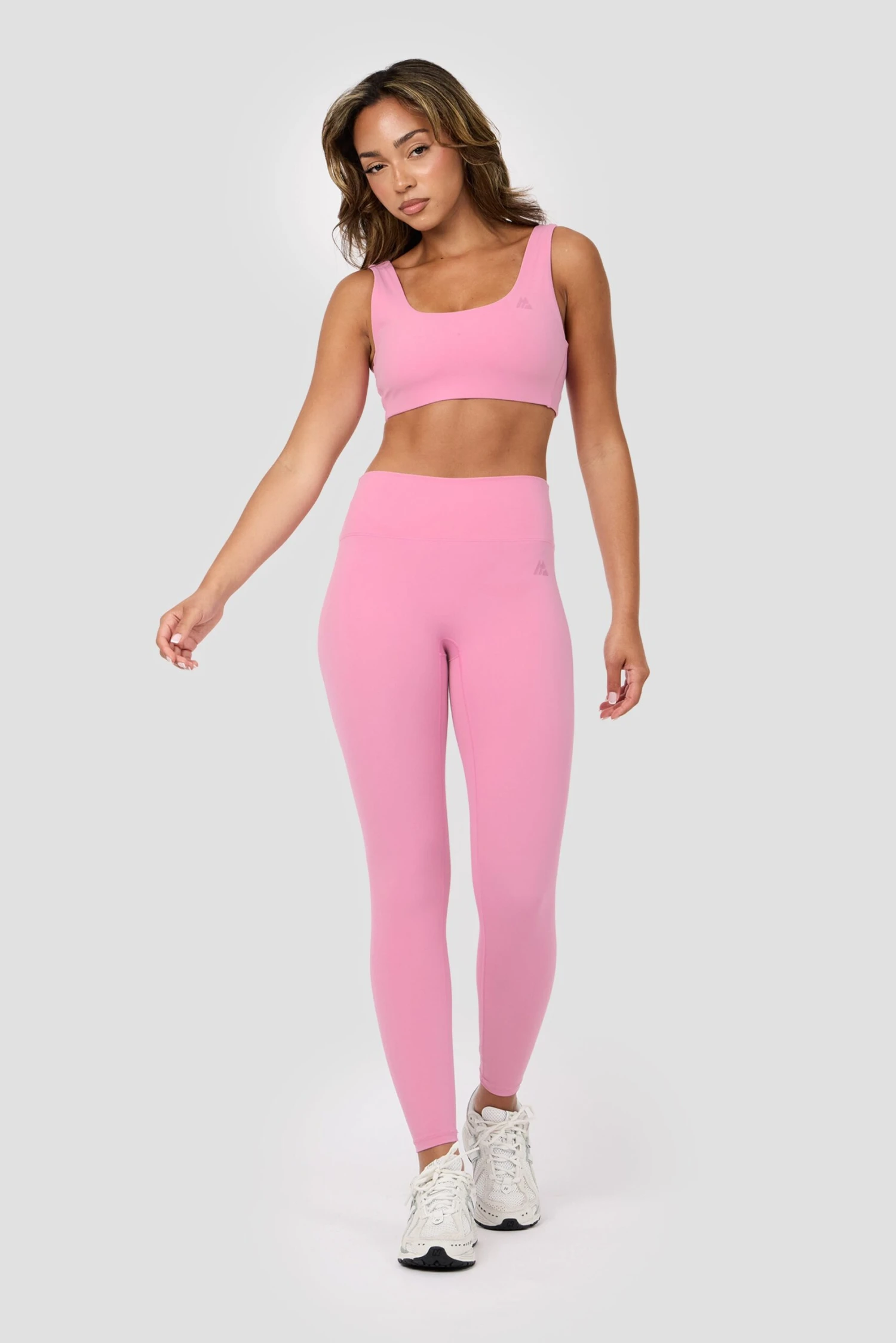 Form Sports Bra - Rosella 2 Form Sports Bra - Rosella - Image 2