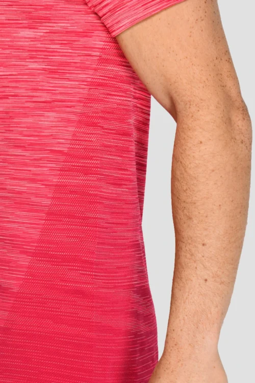 Trail Seamless T-Shirt - Hibiscus/Rouge -Urban Sport Wear Store TRAIL SEAMLESS TEE HIBISCUS ROUGE seamless detail scaled