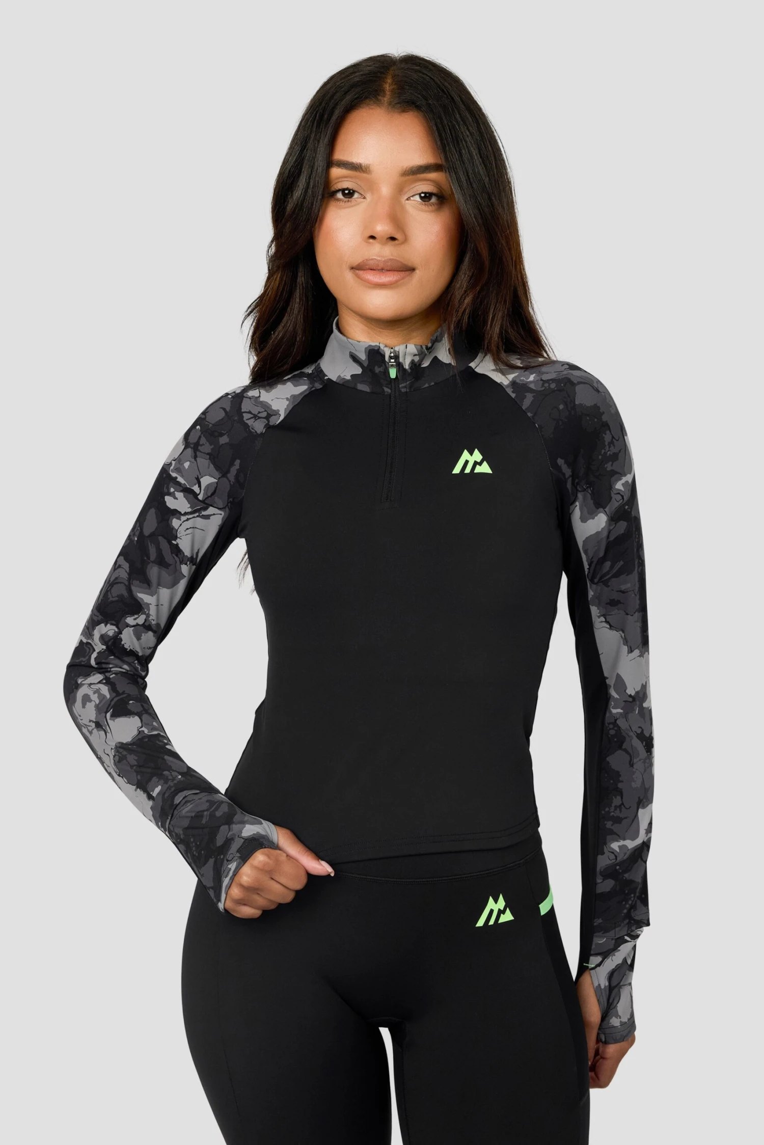 Fusion Print 1/4 Zip - Black/Winter Sky