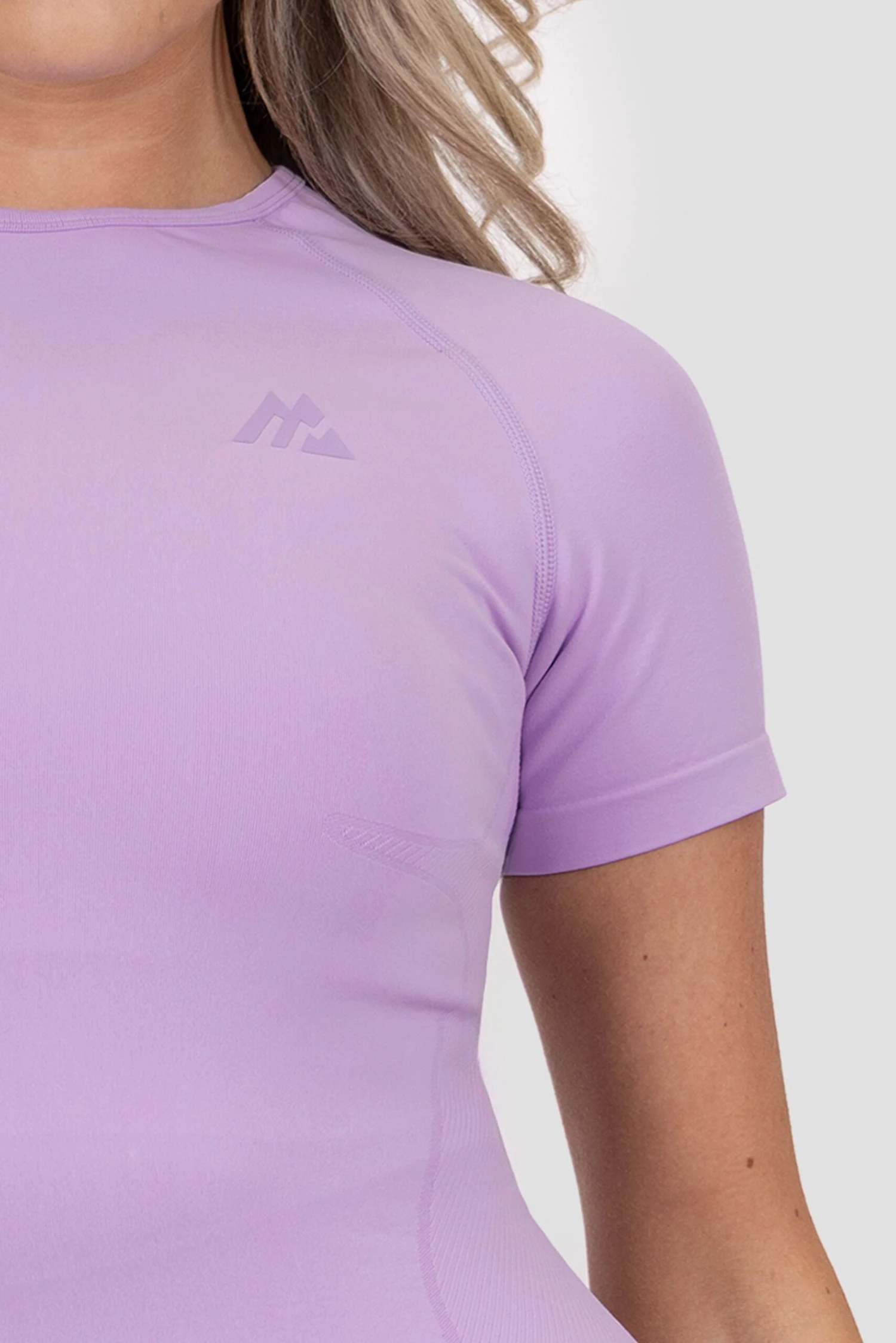 Evolve 2.0 Seamless T-Shirt - Parma 4 Evolve 2.0 Seamless T-Shirt - Parma - Image 4