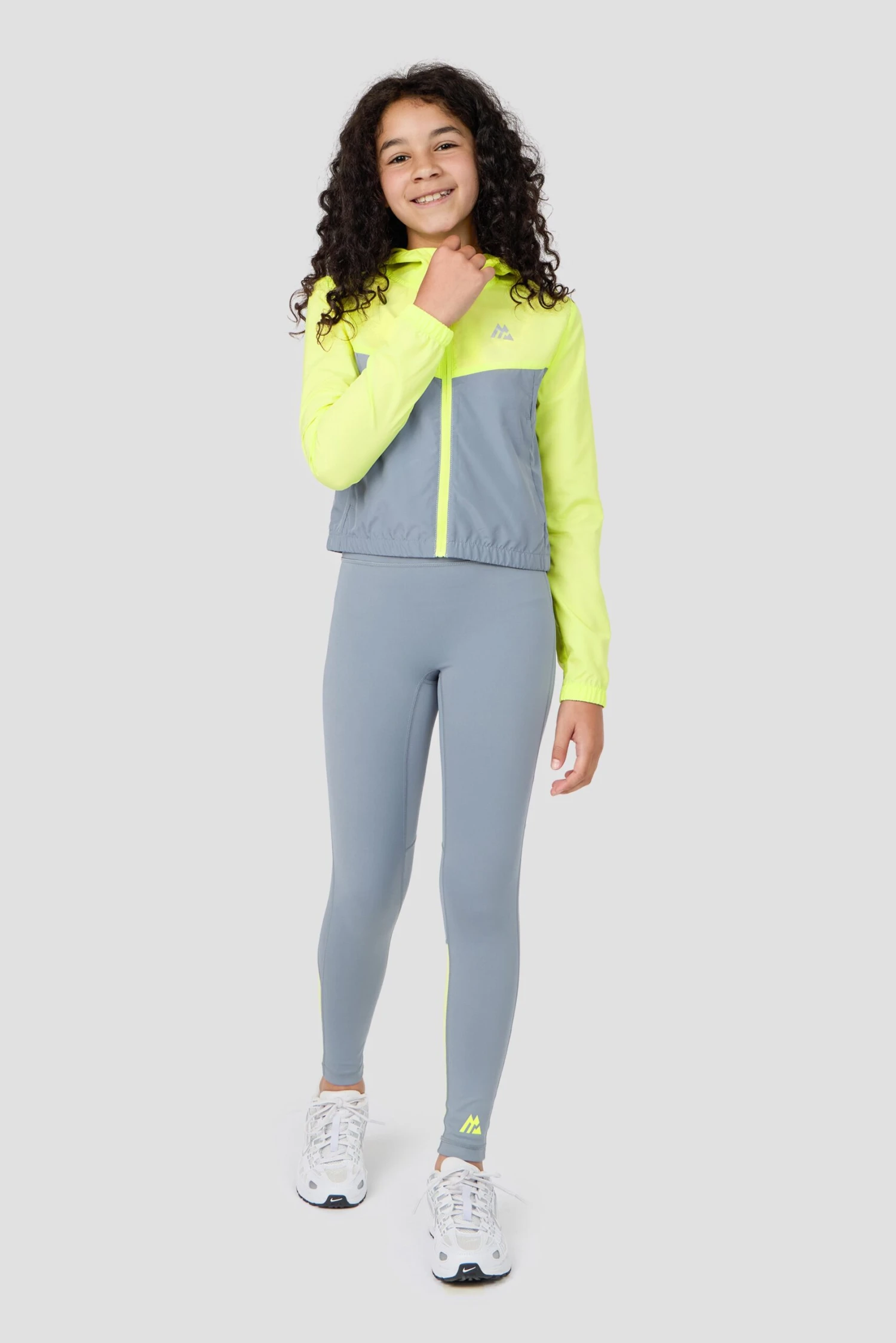 Girls Pace 2.0 Windbreaker - Citrus/Cadet Grey 3 Girls Pace 2.0 Windbreaker - Citrus/Cadet Grey - Image 3