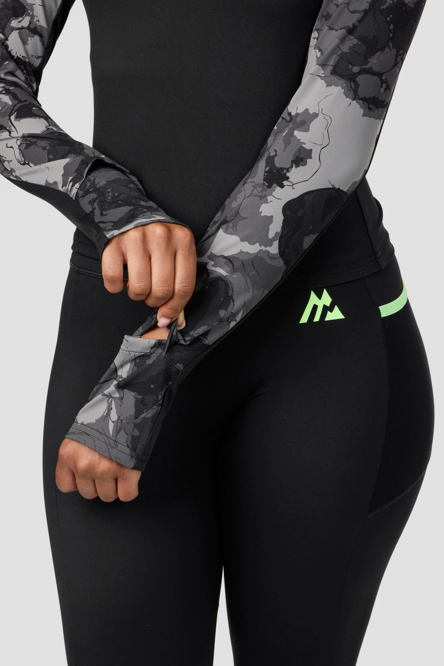 Fusion Print 1/4 Zip - Black/Winter Sky 5 Fusion Print 1/4 Zip - Black/Winter Sky - Image 5